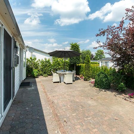 Prachtig chalet gelegen in het bosrijke Oisterwijk Buitenkant foto